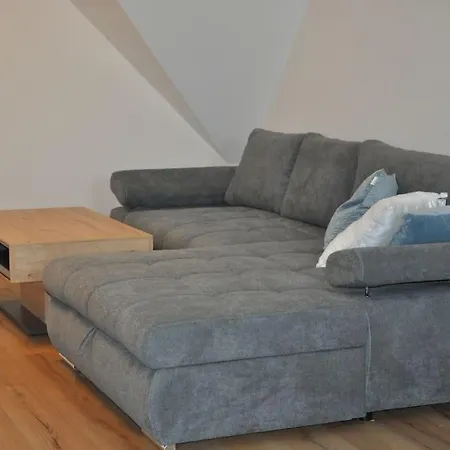 Neubau, Luxus, 3-zi Wohn Fuer Kaffeegeniesser *